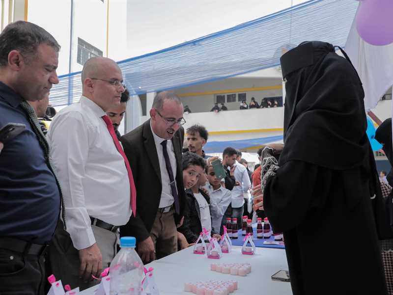 Fourth Annual Art Exhibition Showcases Marketing Students’ Creative Projects  