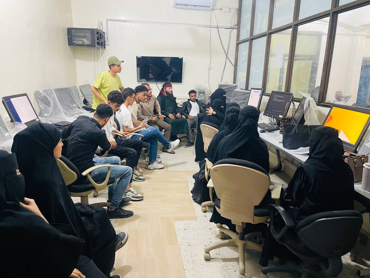 نظّم قسم نظم المعلومات الإدارية بالجامعة نزول ميداني إلى كلية التعليم المفتوح